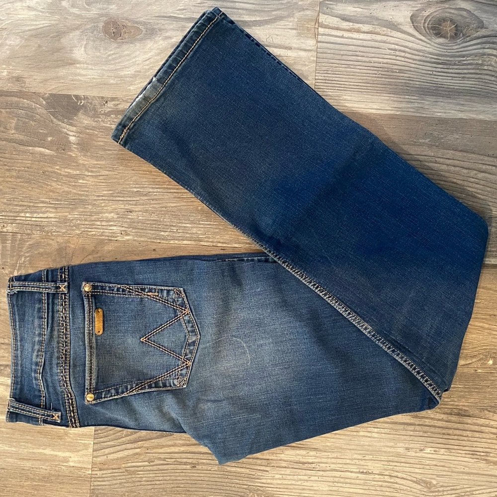 Wrangle boot cut. Size 9/10 x36